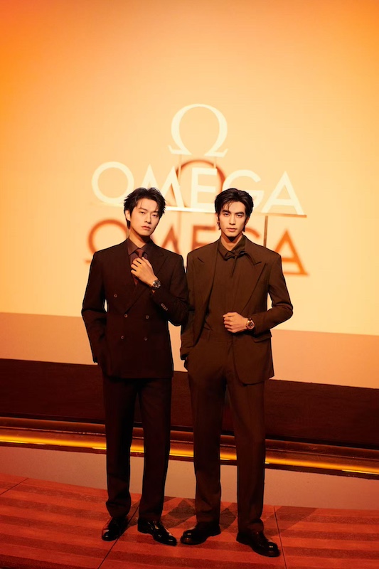 欧米茄名人大使魏大勋和宋威龙