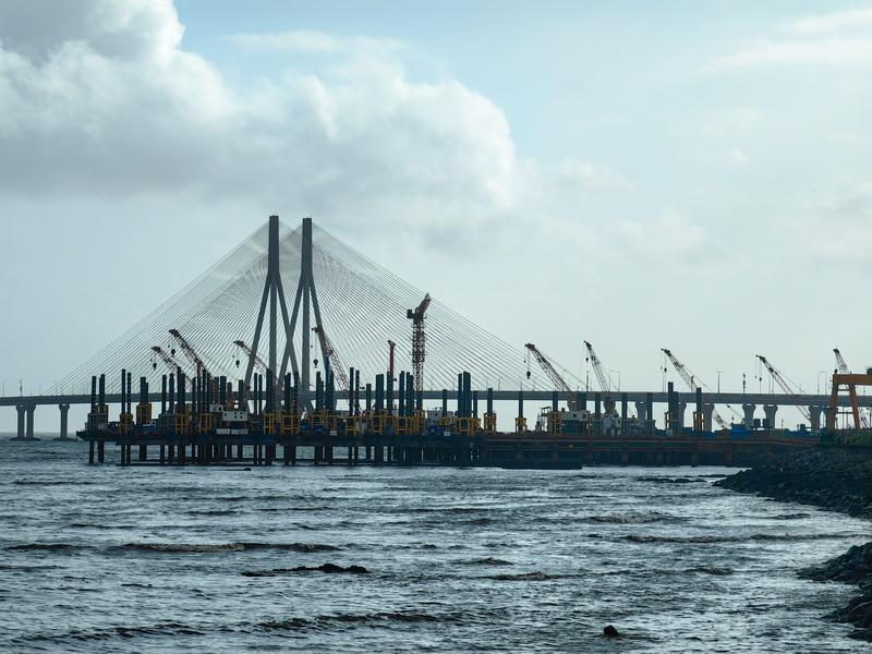 印度孟买的班德拉－沃利跨海大桥。新华社资料