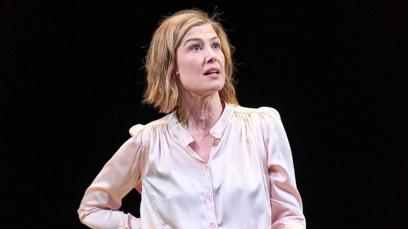 裴淳华《非穷尽举证》剧照