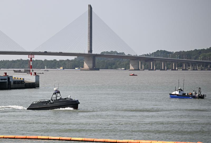 珠海一家科技公司在进行无人艇测试。新华社资料