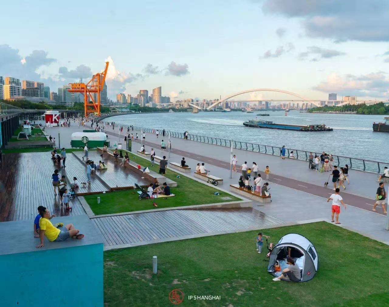 徐汇滨江     IP SHANGHAI/图  来源：上海发布