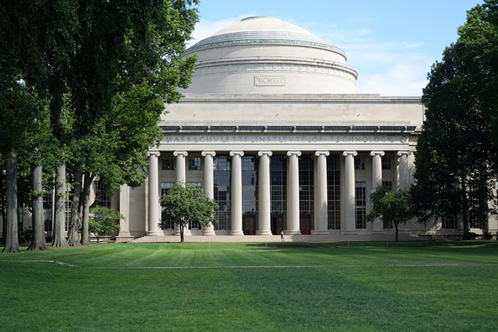 （麻省理工学院「Massachusetts Institute of Technology，MIT」）