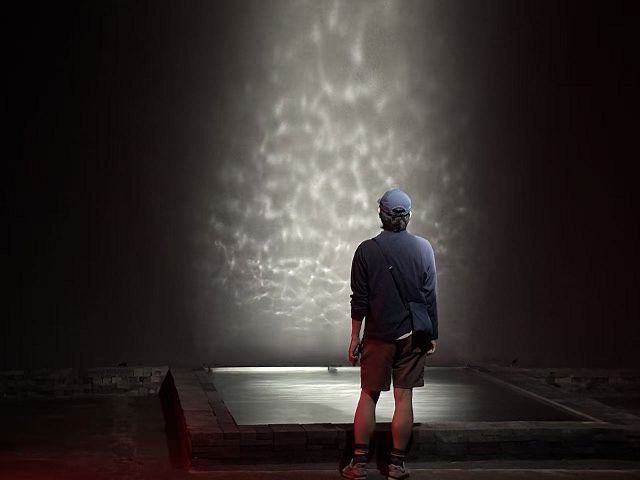 林奕华在儒溪村考察