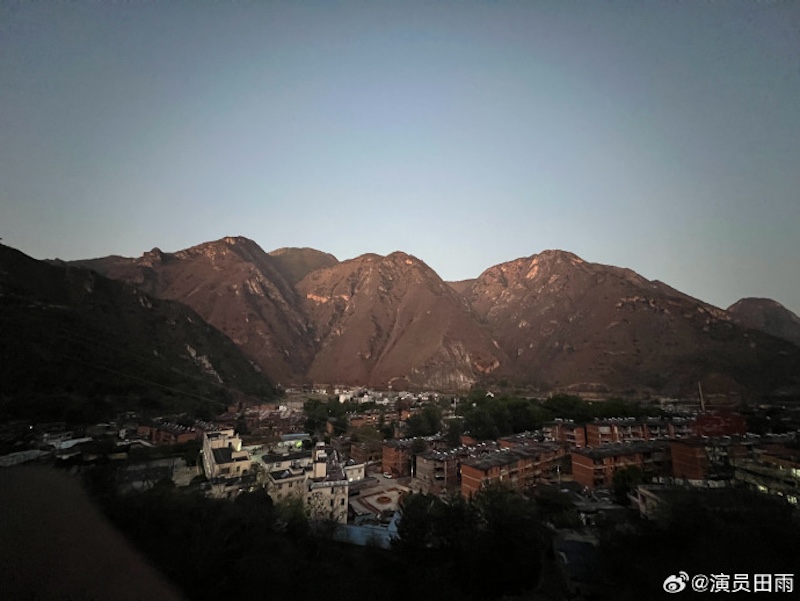 演员田雨镜头里的绿汁镇