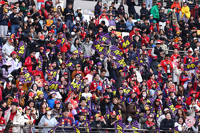 F1中国大奖赛一票难求。 摄影/任玉明