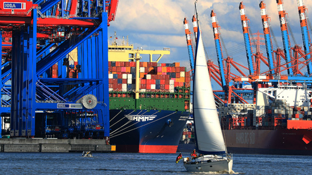 美国开启新一轮301贸易调查，外交部：所谓“产能过剩”是伪命题，中方反对政治操纵