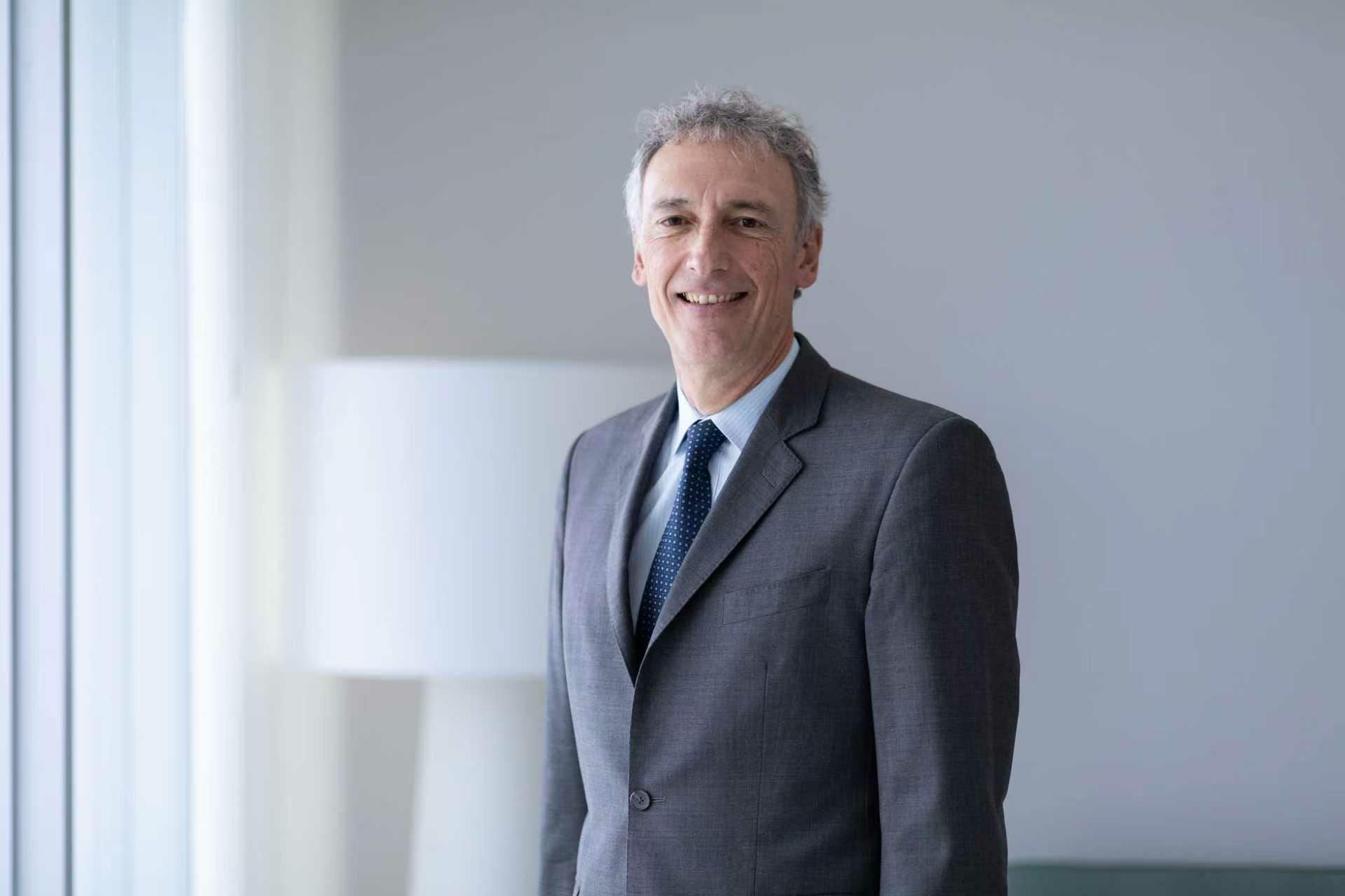 谭思德 (Alexandre Tavazzi), 瑞士百达财富管理首席投资官办公室及宏观研究主管 