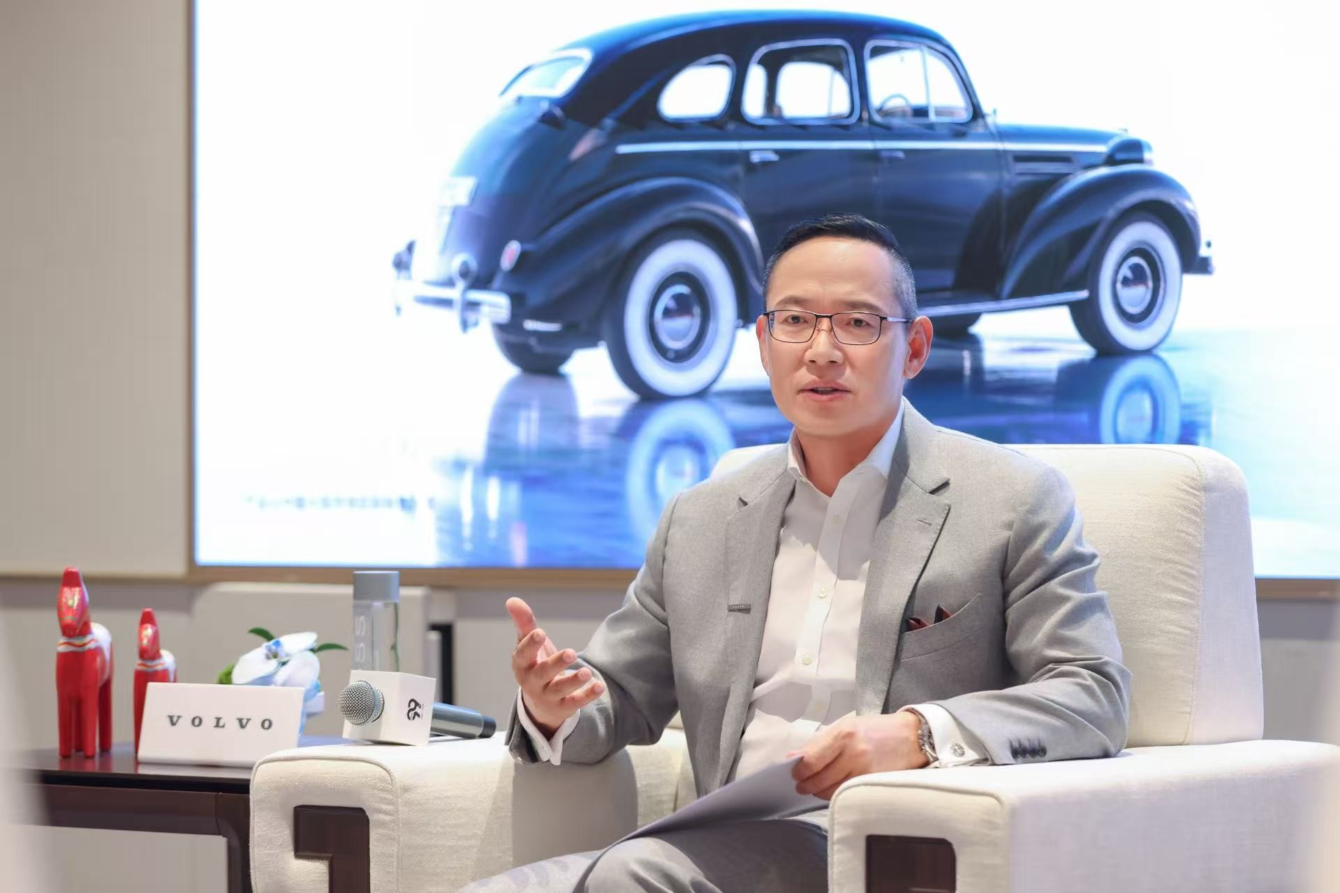 （沃尔沃汽车集团全球高级副总裁、沃尔沃汽车亚太区总裁兼CEO袁小林）
