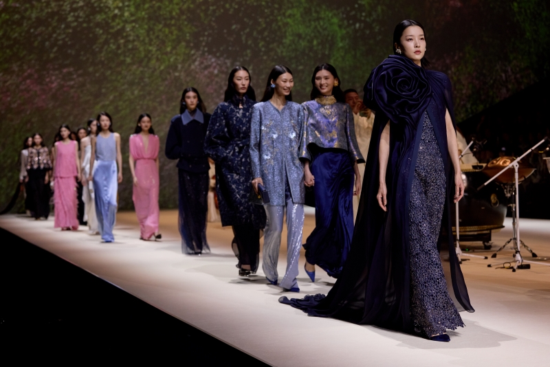 本土女装品牌EP雅莹在上海时装周