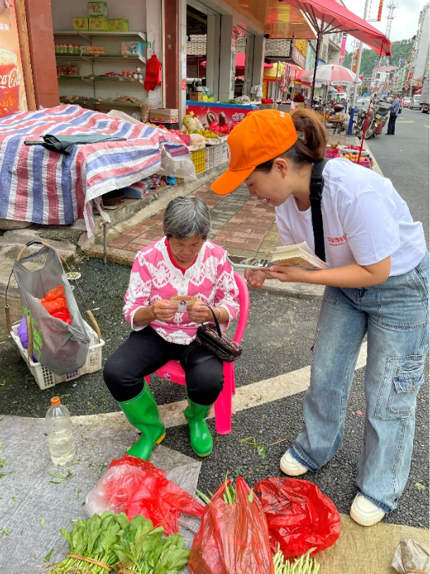（图：“理财有道，平安同行”万里行活动深入乡镇，平安理财提供）