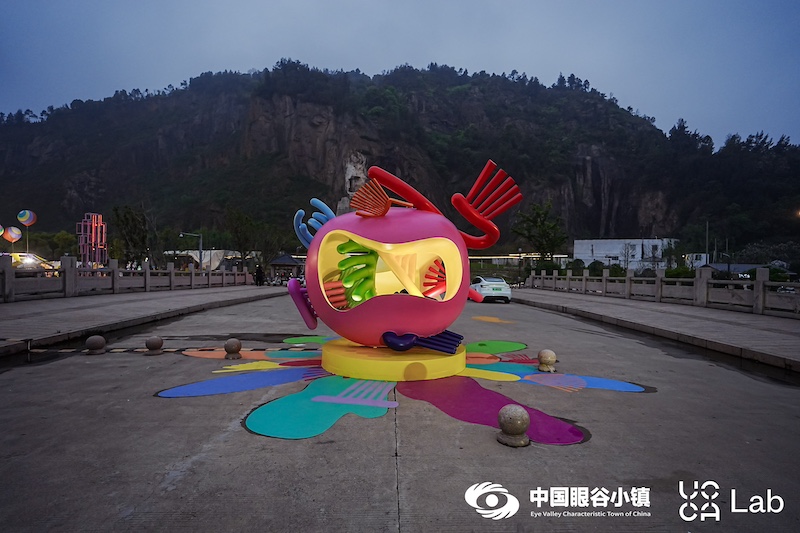 单晓明，《无向之形》，2026，玻璃钢