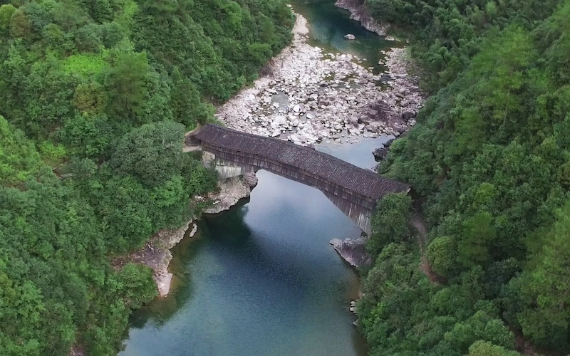 福建省寿宁县坑底乡杨梅洲桥航拍图（张荣摄）