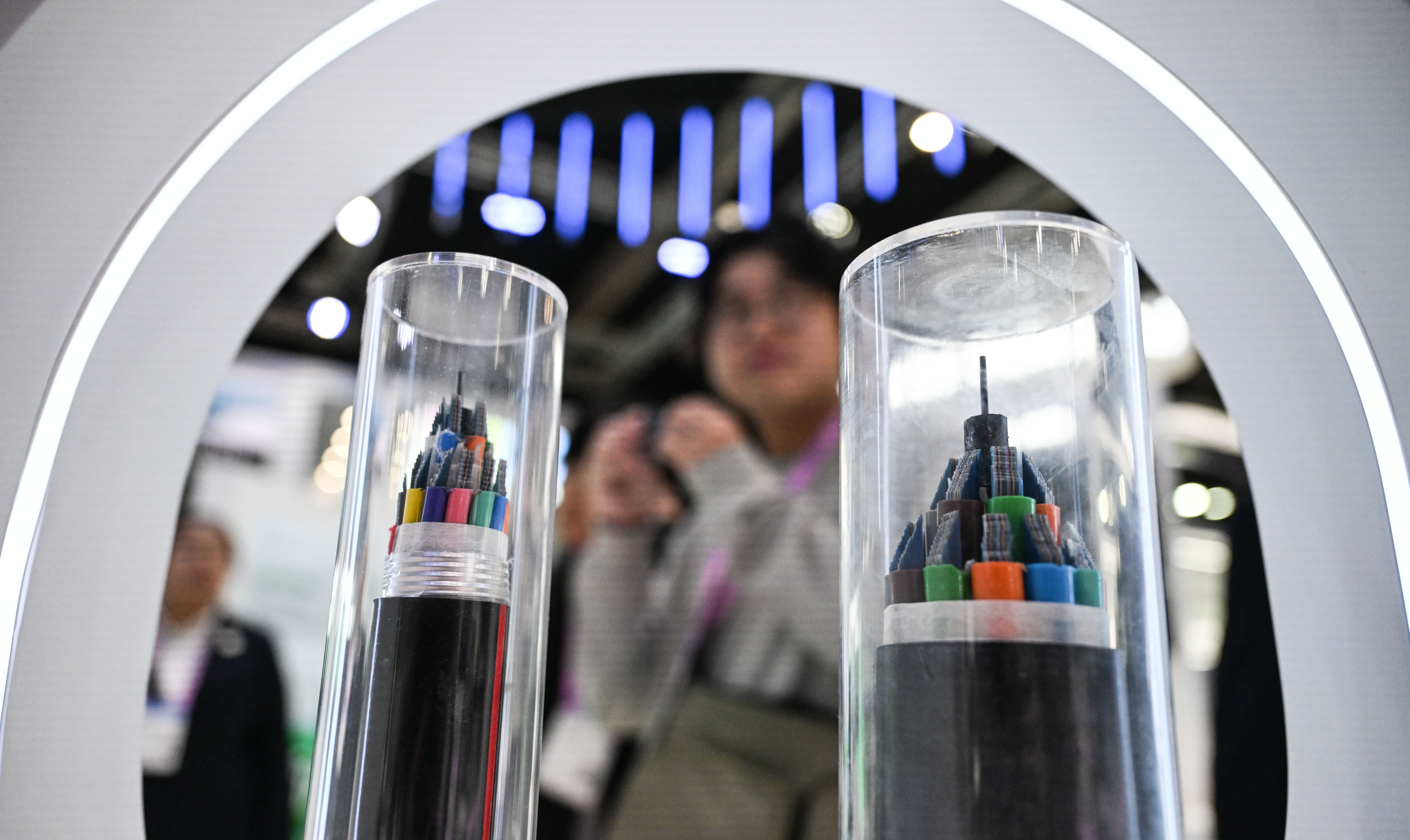 光纤产品 图源：新华社