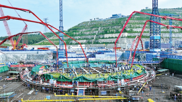 5月10日，中广核广东太平岭核电项目4号机组开始核岛第一罐混凝土浇筑。（来源：惠州市政府官网）