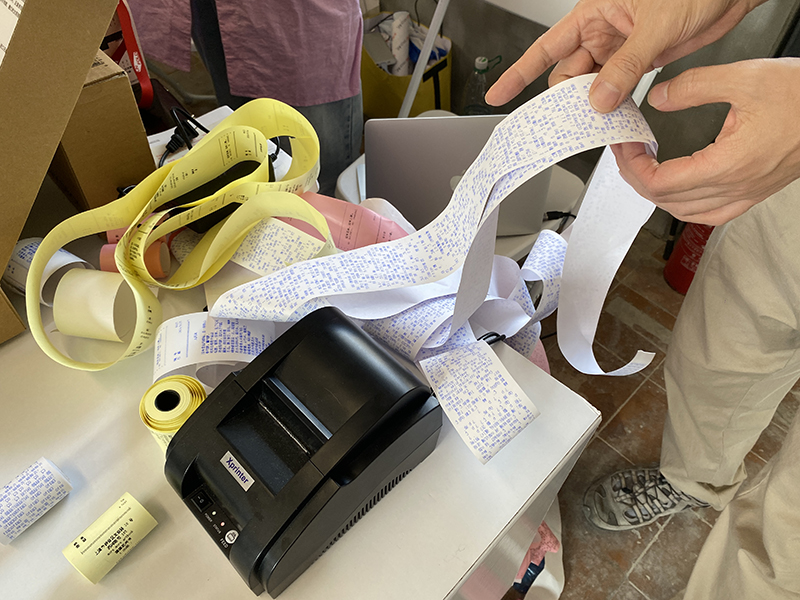 打印诗歌 佟鑫摄