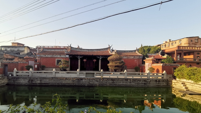 全国重点文物保护单位陈埭丁氏祠堂，是一座位于镇中心岸兜村的闽南风格古建筑，始建于明永乐年间。 受访者供图