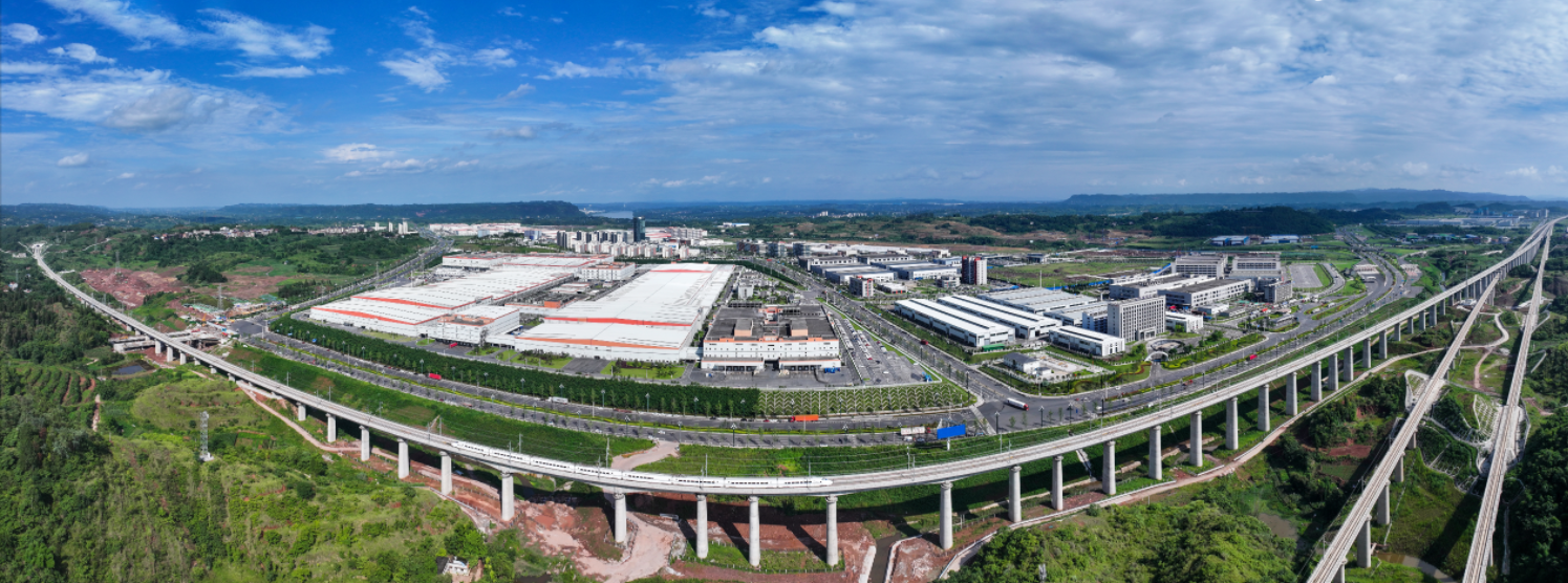 发展中的东部产业园 摄影/王铁松