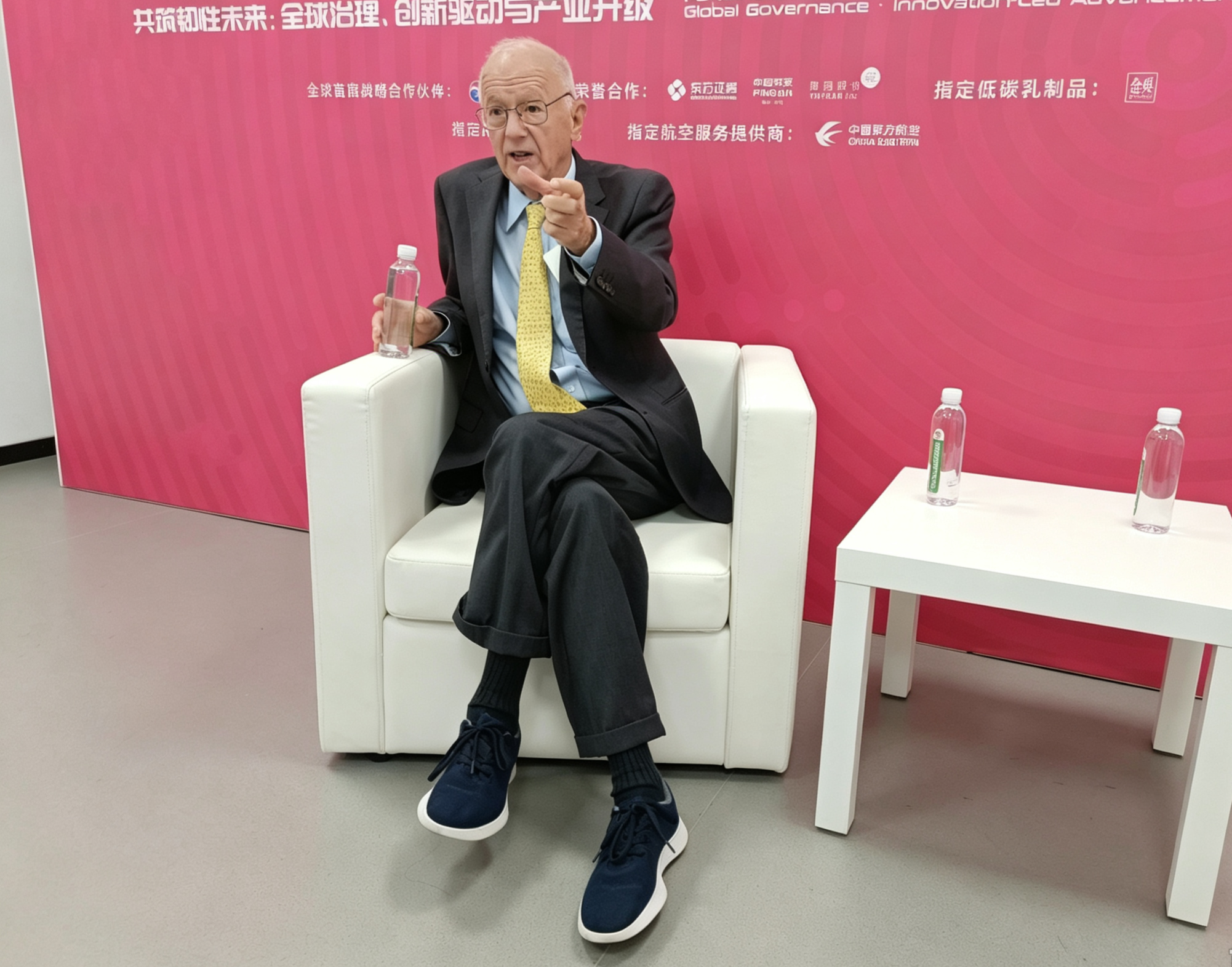 美中关系全国委员会主席欧伦斯(第一财经记者摄)