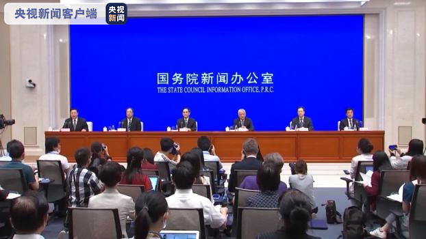 外交部 密切关注各国疫情形势发展正以稳妥方式逐步有序恢复中外人员往来