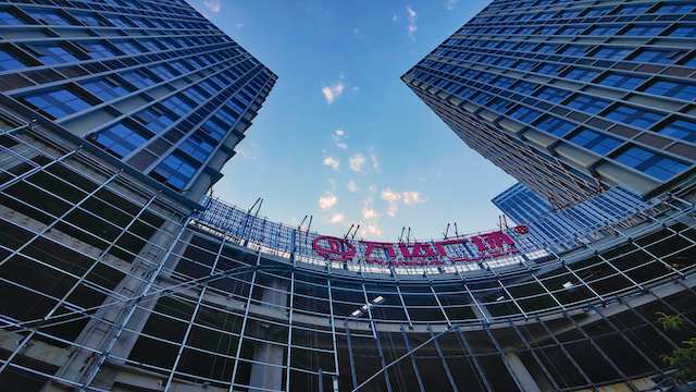 从王健林、李思廉到宁波建材商人，这些豪华酒店两度易主