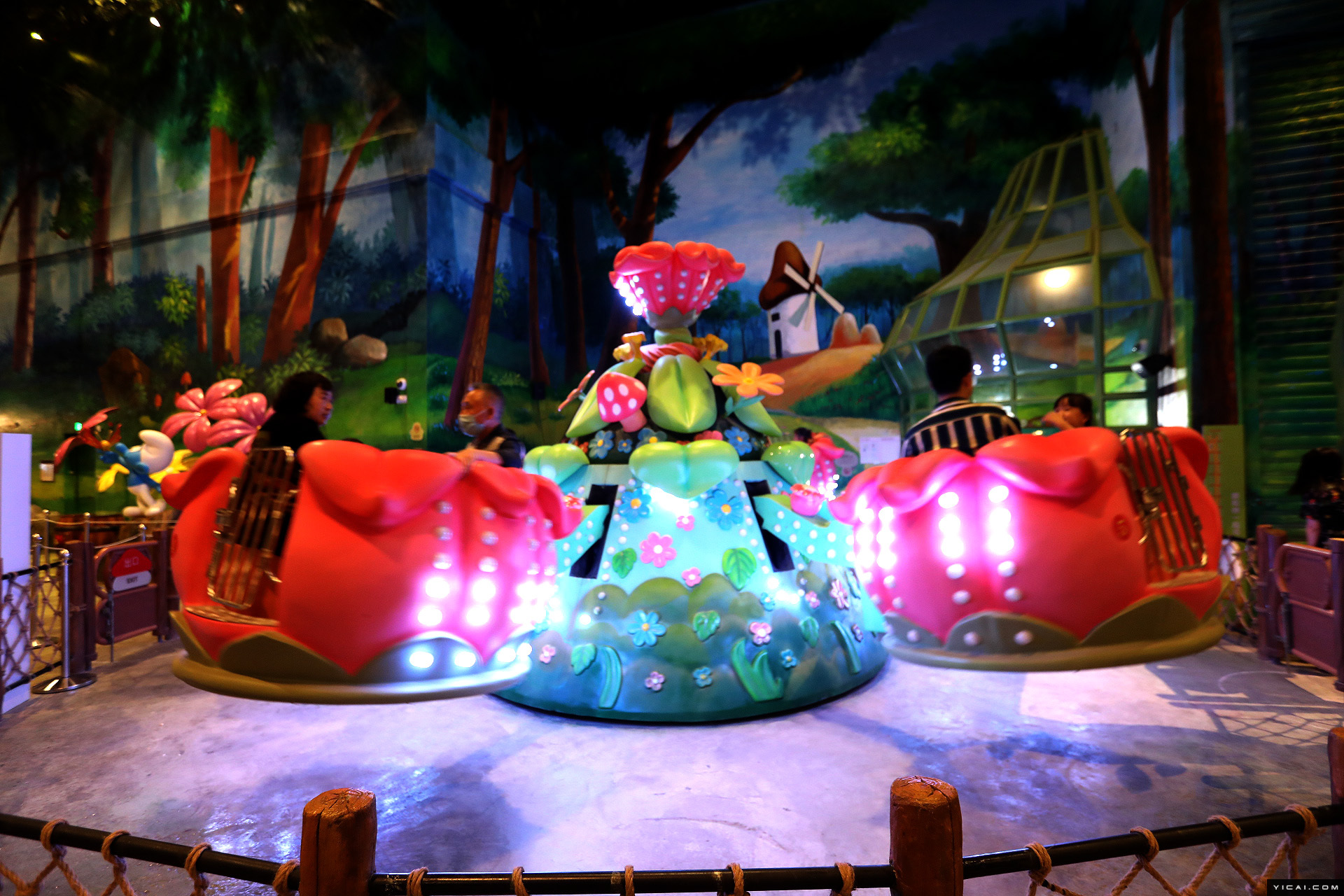 亚太区首座蓝精灵乐园盛大开园 又一国际ip落户上海佘山国家旅游度假