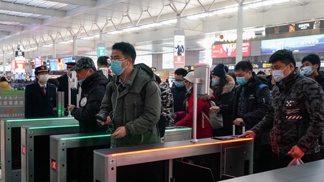 观众及名人为万玛才旦新片《撞死了一只羊》打气