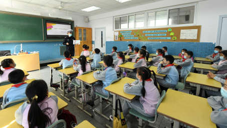 为什么这届年轻人都爱研究社会科学