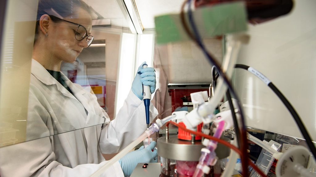 第一财经_专业创造价值