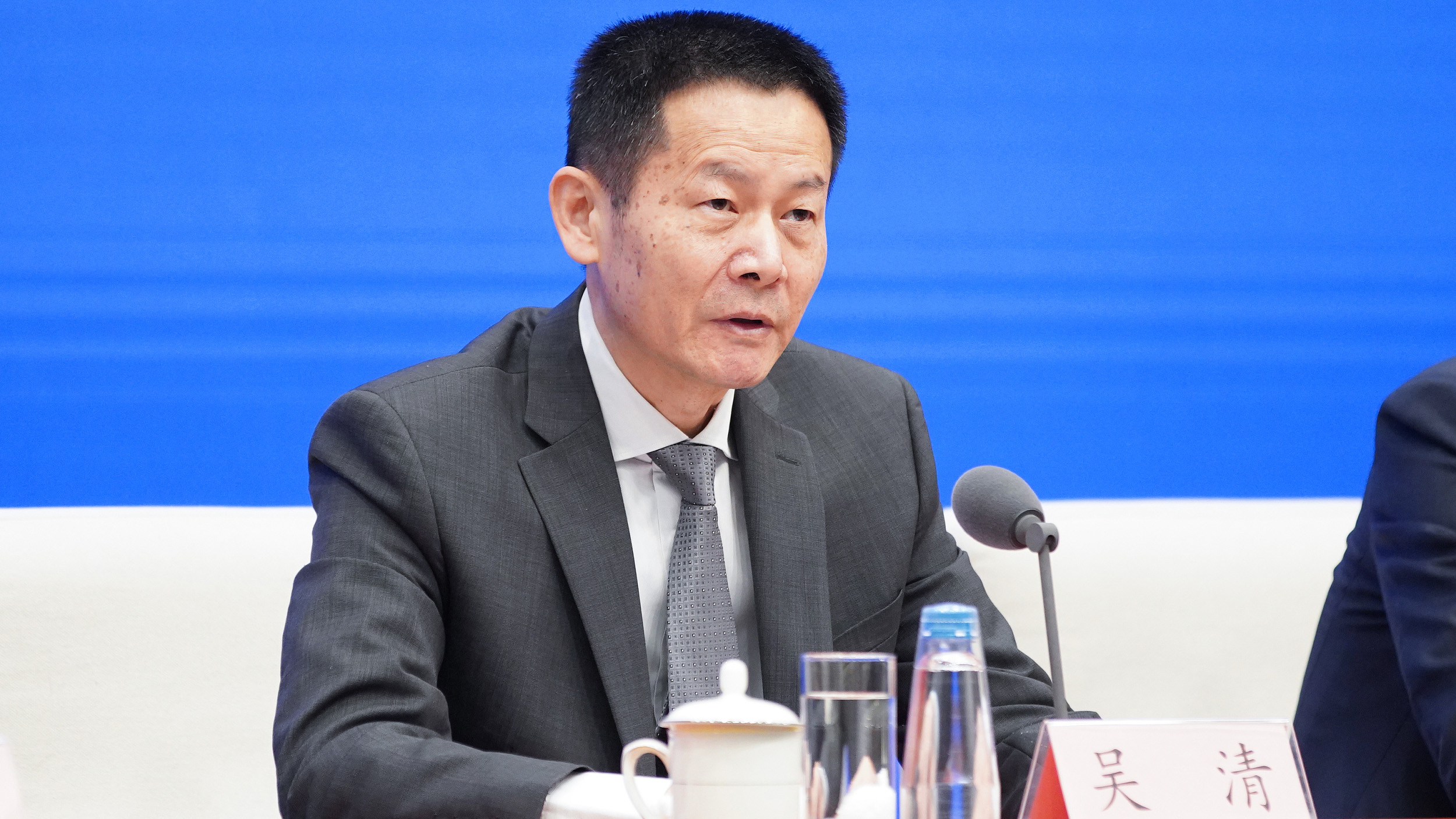 吴清亮相资本市场法治建设座谈会,强调"法治兴则市场兴"