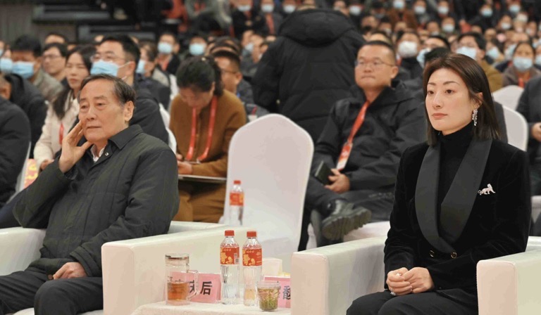 因娃哈哈而引爆，中国富豪热衷的离岸家族信托有多神秘？