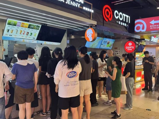 记者直击补贴大战：美团加码“0元购”，沪上阿姨忙到闭店
