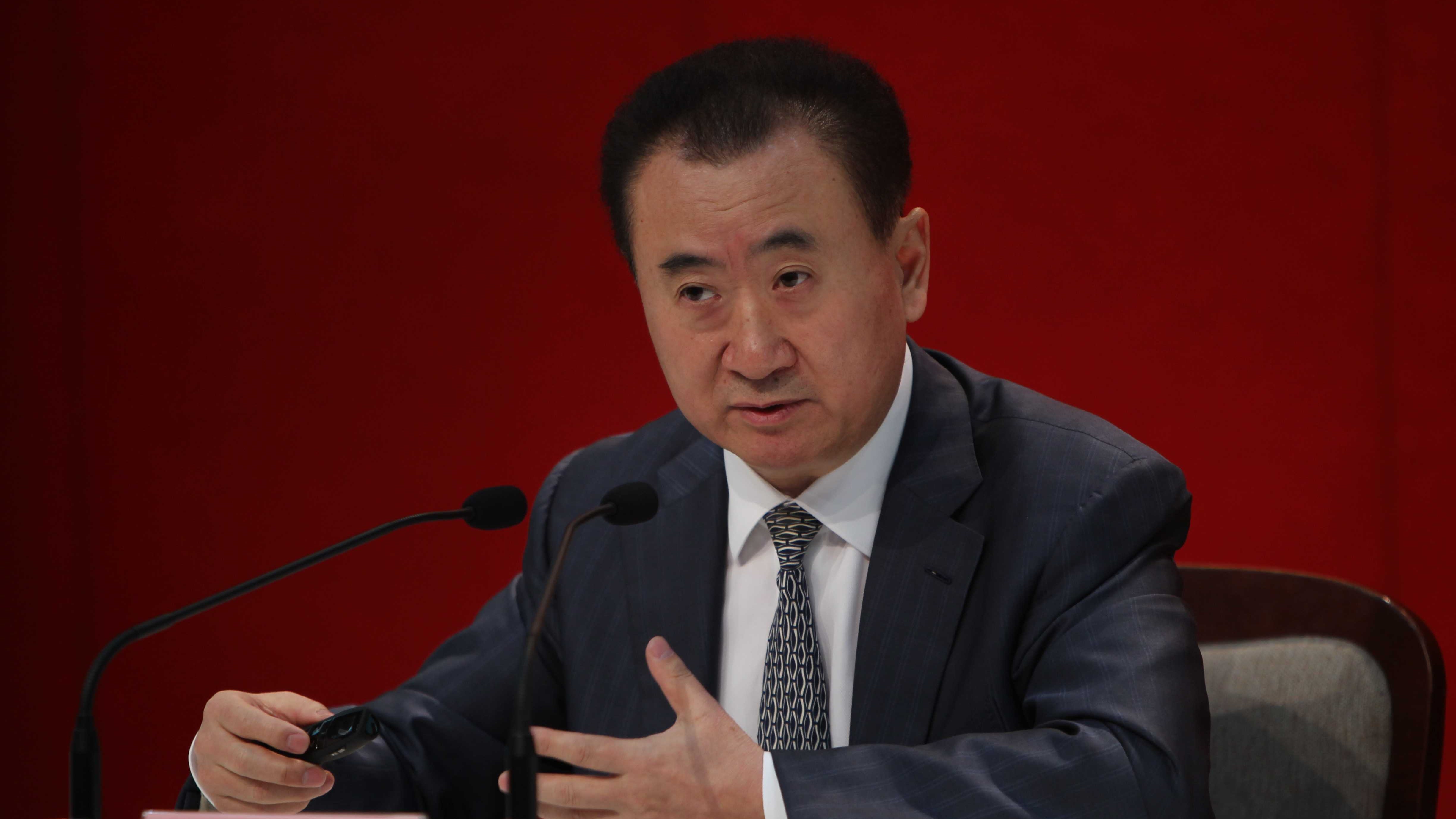 20亿！万达再现大额股权冻结，王健林日前罕见现身