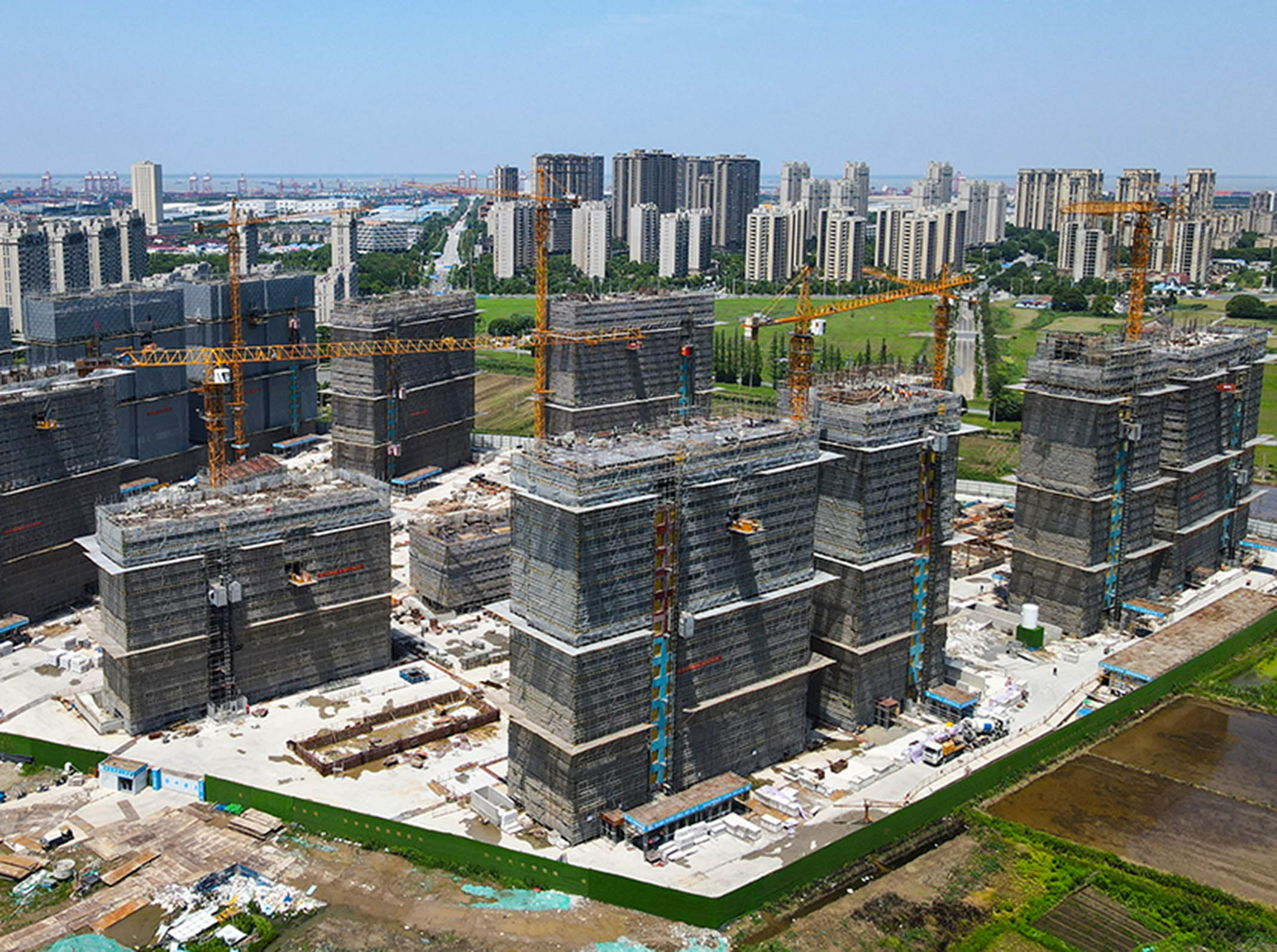 地产公司密集换帅，近半年平均每周都有“一把手”换人