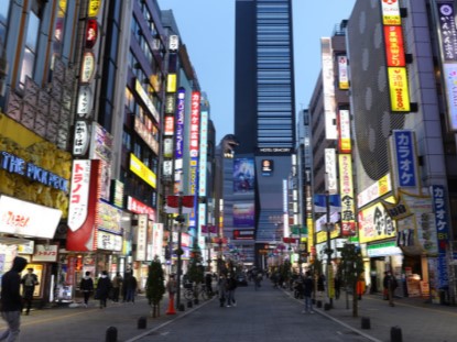 中日航线大面积停售！在日中文导游：下个月要带的大陆团都取消了