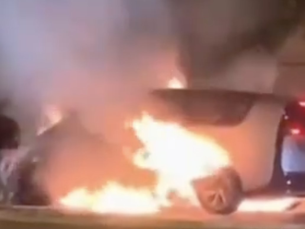 1064小时防腐测试的冷却液，渗透了理想MEGA的电池