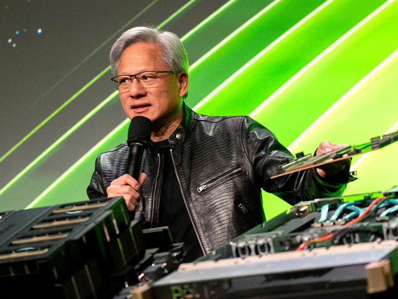 英伟达云端GPU已售罄！黄仁勋驳斥AI泡沫论：已进入AI良性循环