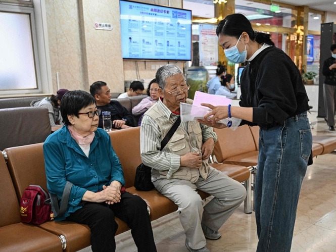 陪诊师月入十万？陪诊业需求井喷，平台抽成最高50%