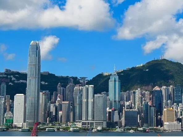 香港楼市触底回升，2025新房成交达6年来最高水平