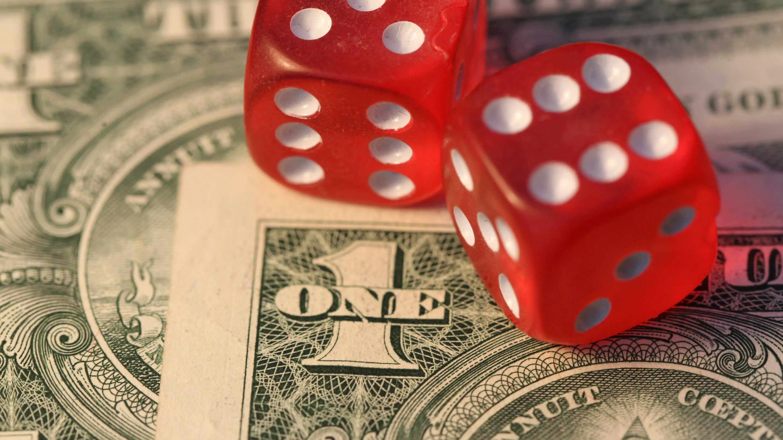 美元走弱对亚洲市场意味着什么？经济学家：警惕“非常态”贬值的市场剧震