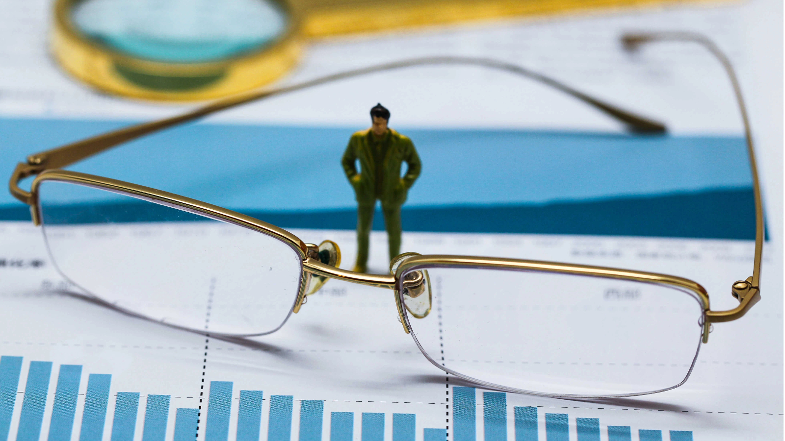 华侨系非法集资案又遇波折，投资者因何要给“作案工具”APP续命？