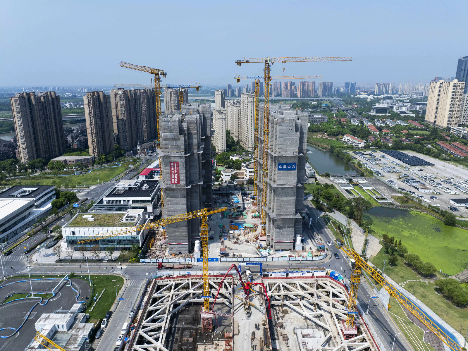 楼市“交付难”基本解决，房地产最重的担子已卸下