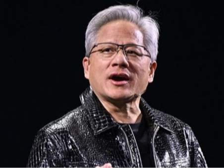黄仁勋最新表态：AI建设“还有七到八年的路要走”