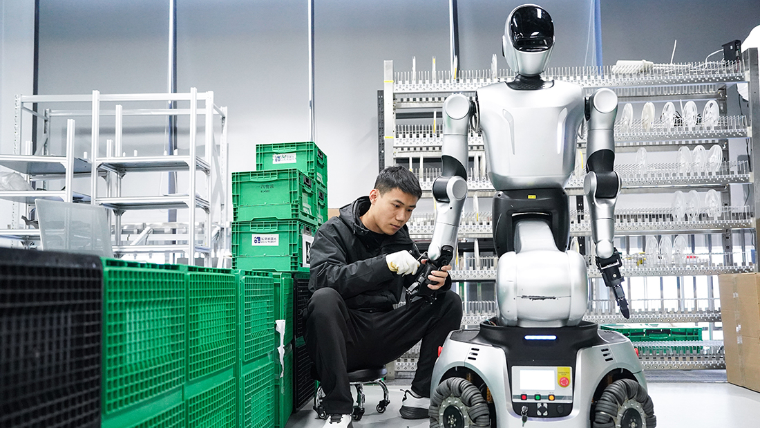 制造业智能化转型加快，重点行业存结构差异