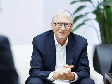 第一财经专访盖茨谈再次访华：谈中国创新，谈AI愿景，直面“爱泼斯坦争议”