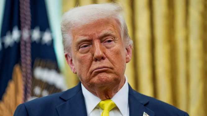 被判违法后，特朗普为何能宣布额外征收10%全球关税？还有牌？