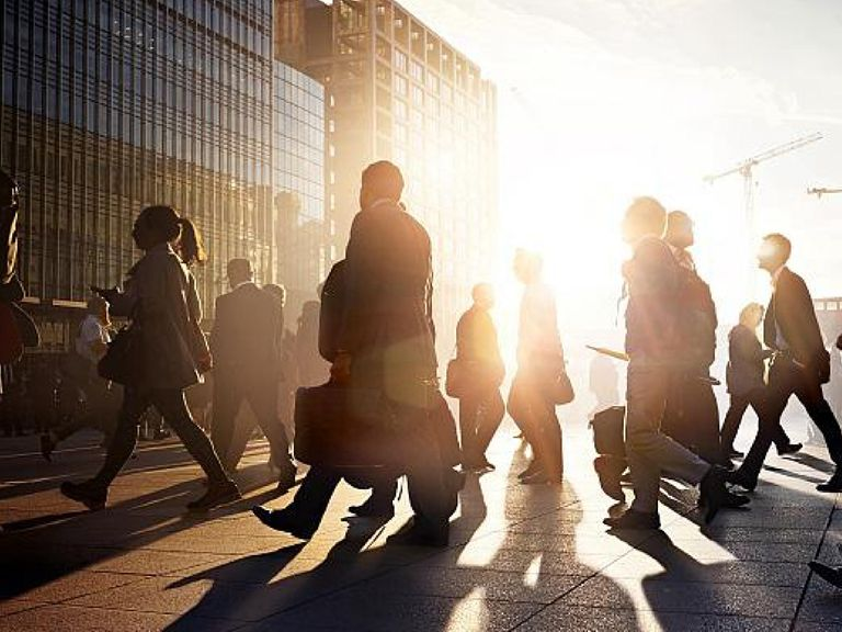 海南去年常住人口增加7万人 多省份公布2025年人口数据