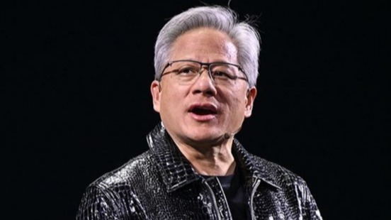 黄仁勋全球连轴转，最新演讲称AI将重塑全球工厂