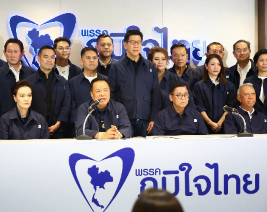 泰国总理阿努廷“双喜临门”：春节前秀中文拜年，注册结婚当天敲定新内阁