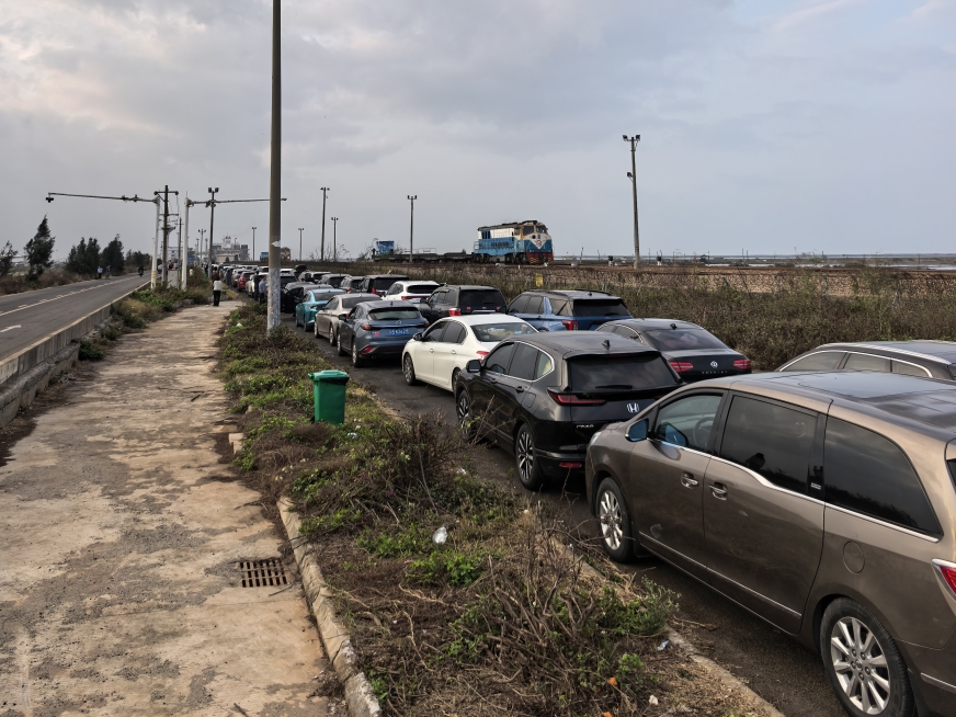 海南封关后首个春运：琼州海峡过海车票全部售罄，官方提示“黄牛”陷阱