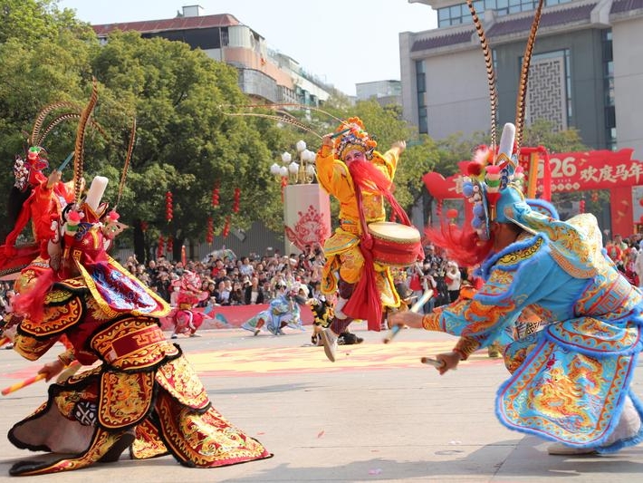 26省份春节旅游数据出炉：8000亿元流向了哪里